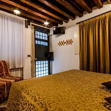 Venice Apartments Daire Venedik