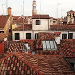 Venice Apartments