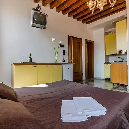 Lejlighed Venice Apartments