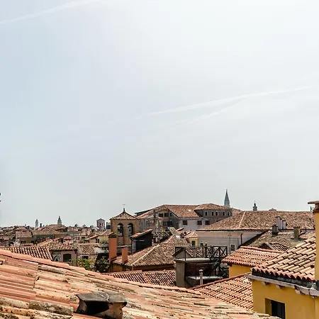 ヴェニス アパートメンツ アパート *