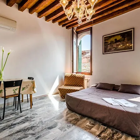 Venice Apartments
