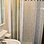 Venice Apartments Apartment