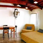 Venice Apartments Apartment