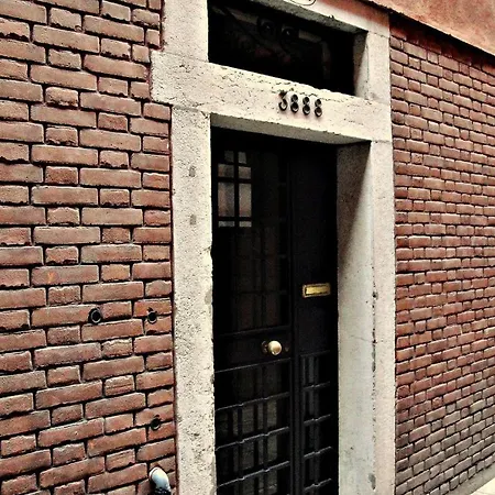 Venice Apartments