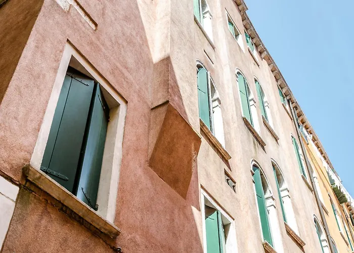 Venice Apartments Apartman